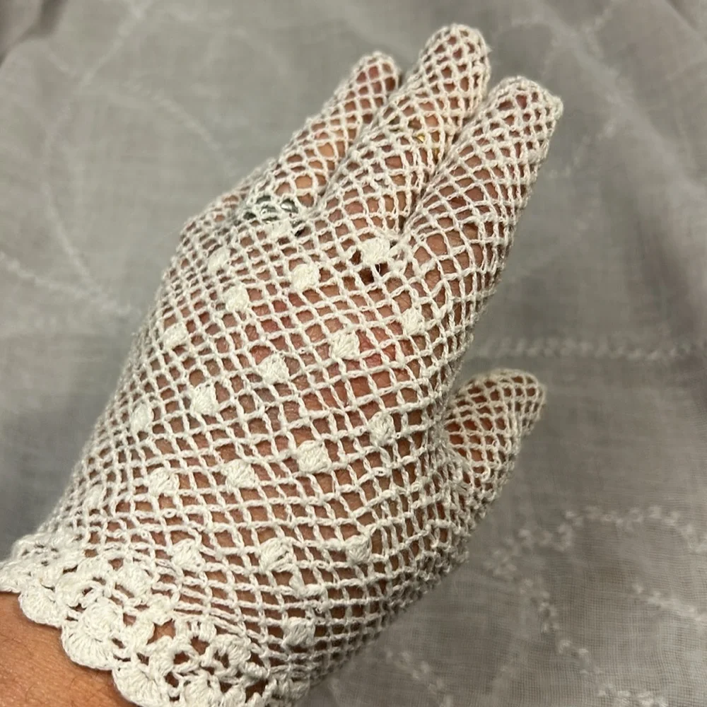 Vintage handmade crochet lace gloves
